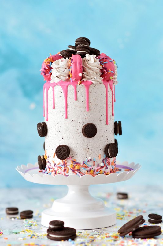 Oreo cake with pink icing